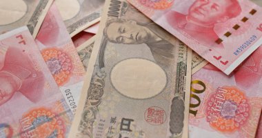 Çin Rmb ve Japon Yeni banknotlar