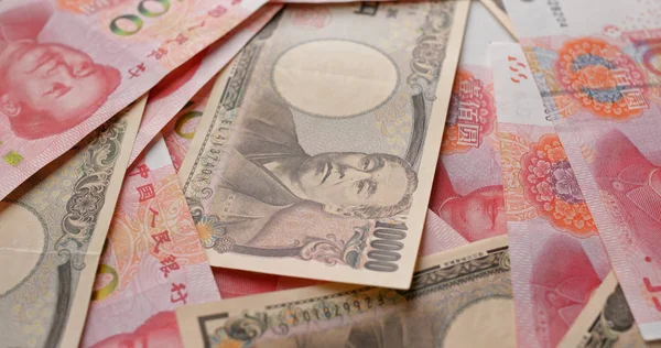中国人民元と日本円紙幣 — ストック写真