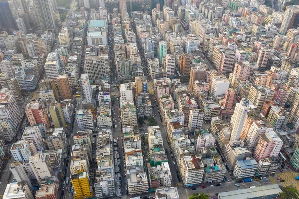 Sham Shui po, Hongkong, 19 marca 2019: Drone latać nad Hongkongiem — Zdjęcie stockowe