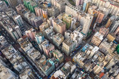 Sham Shui Po, Hong Kong - 18 Mart 2019: Hong Kong şehir merkezinin havadan görünümü