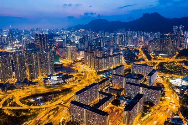 Kowloon Bay Hongkong April 2019 Drone Vliegt Nachts Hong Kong — Stockfoto