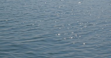 Deniz manzaralı güneş ışığı parlaması