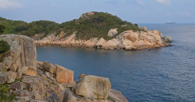 Güzel deniz ve ada manzarası