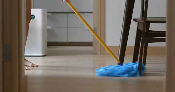 Housewife Clean Floor Mop — Stock Photo, Image