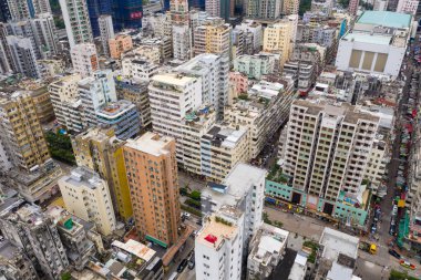 Sham Shui Po, Hong Kong - 07 Mayıs 2019: Kowloon tarafında Hong Kong şehrinin yukarıdan aşağıya görünümü