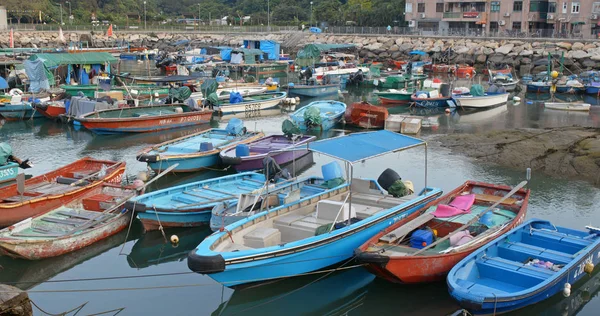 Cheung Chau Hong Kong April 2019 Skara Små Båtar Havet — Stockfoto