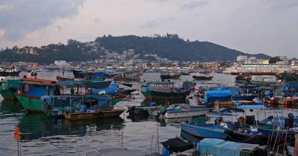 Cheung Chau Hong Kong April 2019 Gedrängtes Kleines Boot Meer — Stockfoto