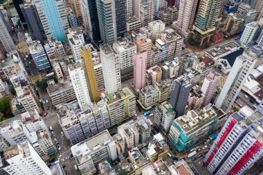 Yau Ma Tei, Hong Kong - 09 Mayıs 2019: Kowloon tarafındaki Hong Kong şehir merkezi manzarası