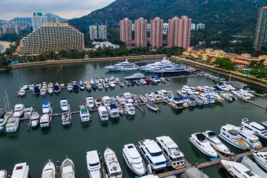 Tuen Mun, Hong Kong - 17 Mayıs 2019: Tuen Mun'daki Castle Peak Körfezi'nin en iyi görünümü