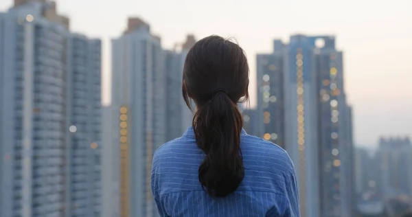 Woman Look City Evening — Stock Photo, Image