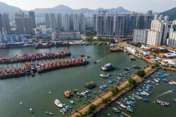Tuen Mun, Hong Kong - 16 Mayıs 2019: Hong Kong'daki kale pik tayfun barınağının en iyi görünümü