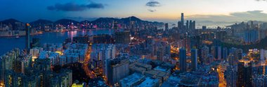 Hung Hom, Hong Kong - 15 Mayıs 2019: Hong Kong yerleşim bölgesinin gece görüşü