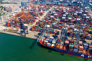 Kwai Chung, Hong Kong - 15 Mayıs 2019: Hong Kong şehrindeki Kwai Chung Kargo Terminali