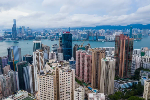 North Point, Hong Kong - 01 Haziran 2019: Hong Kong yerleşim bölgesinin en iyi görünümü