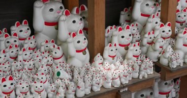 Tokyo şehrinde Geleneksel Gotokuji Tapınağı