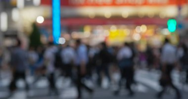 Akşam şehir caddesibulanık görünümü