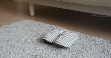 Evde yumuşak konfor terlik