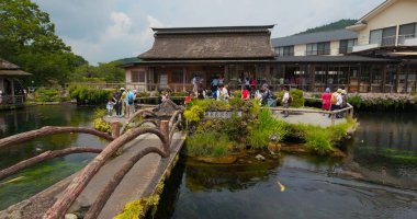 Yamanashi, Japonya, 28 Haziran 2019: Japonya'da Oshino Hakkai