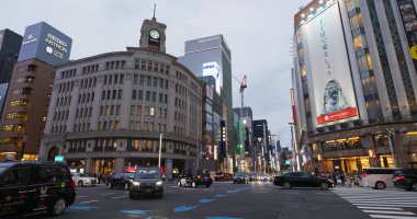 Tokyo, Japonya - 30 Haziran, 2019: Ginza bölgesinde Tokyo şehri