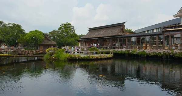 Yamanashi, Giappone, 28 giugno 2019: turista a Oshino Hakkai — Foto Stock