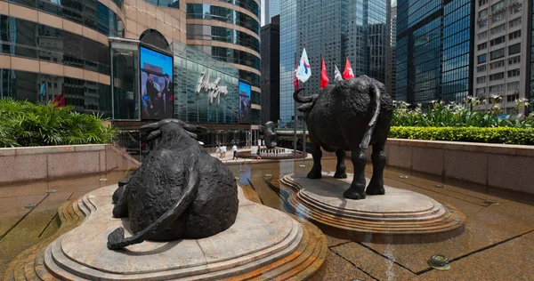 Central Hong Kong July 2019 Two Buffalo Statues Exchange Square — Stock Photo, Image