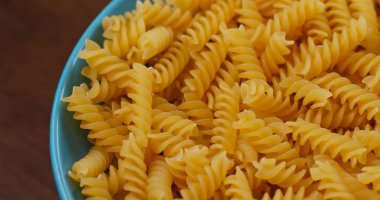 Plaka üzerinde fusilli kazık yakın