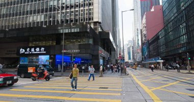 Merkez, Hong Kong - 16 Temmuz, 2019: Hong Kong'da şehir caddesi