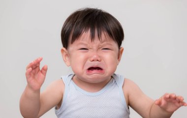 Asya Bebek ağlamak ve üzgün hissediyorum