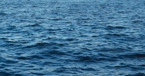 海洋表面波纹波 — 图库照片
