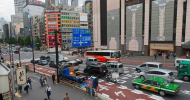 Tokyo, Japonya - 29 Haziran 2019: Tokyo'da Shinjuku bölgesi