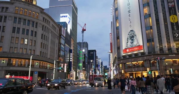 Tokyo, Japonya - 30 Haziran, 2019: Ginza bölgesinde Tokyo şehri