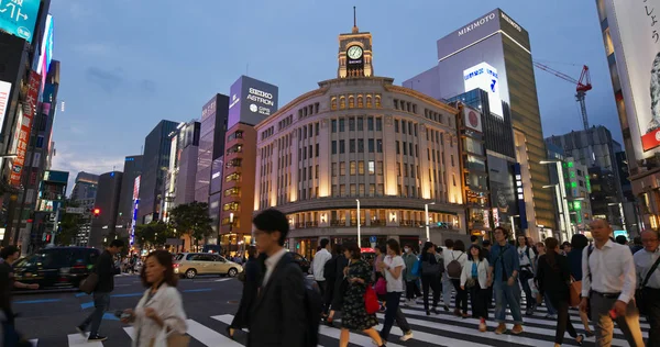 Tokyo, Japonya - 30 Haziran 2019: Tokyo şehrinde Ginza bölgesi