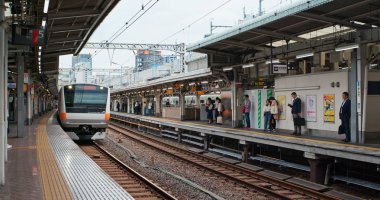 Tokyo, Japonya - 29 Haziran 2019 Tokyo Kanda İstasyonu