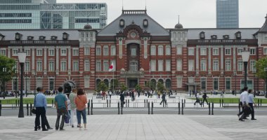 Tokyo, Japonya - 30 Haziran 2019: Tokyo İstasyonu