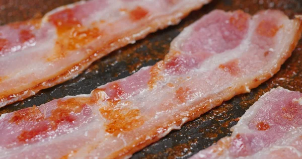 Doble bacon en una sartén — Foto de Stock
