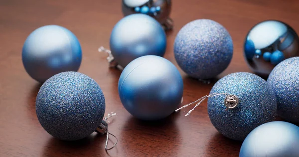 Kerstboom in blauwe kleur — Stockfoto