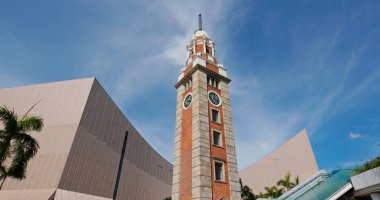 Tsim Sha Tsui, Hong Kong - 26 Temmuz 2019: Hong Kong saat kulesi