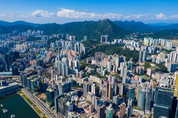 2019年9月6日香港 クントン 香港市上空をドローンが飛行 — ストック写真