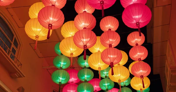 Des Lanternes Colorées Style Chinois Traditionnel Suspendues Plein Air Pour — Photo