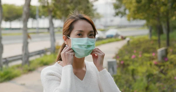 Woman Wearing Medical Face Mask Street — Stock Photo, Image