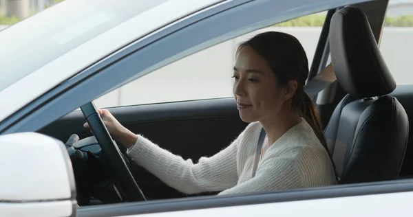 Woman Use Gps Car — Stock Photo, Image