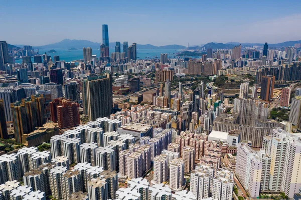 2020年4月13日香港 香港上空をドローンが飛ぶ — ストック写真