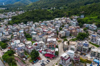 Tai Po, Hong Kong 13 Haziran 2020: İHA Tai Po Ting Kok üzerinde uçuyor