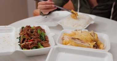 Hong Kong tarzı yemek alıp evde yiyin.