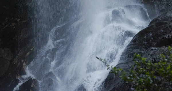 Schöner Wasserfall Wald — Stockfoto