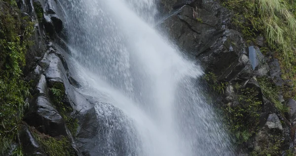 Schöner Wasserfall Wald — Stockfoto