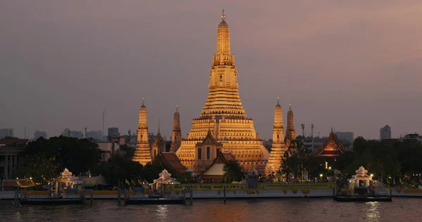 Bangkok Thajsko Března 2020 Wat Arun Při Západu Slunce — Stock fotografie