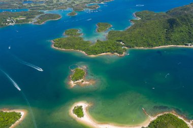 Hong Kong sai kung 'daki güzel adanın manzarası.