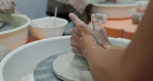 Hand Work Pottery Wheel Shaping Clay Pot — Stock Photo, Image