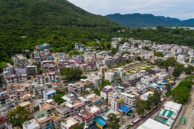 Tai Po, Hong Kong 13 Haziran 2020: İHA Tai Po Ting Kok üzerinde uçuyor